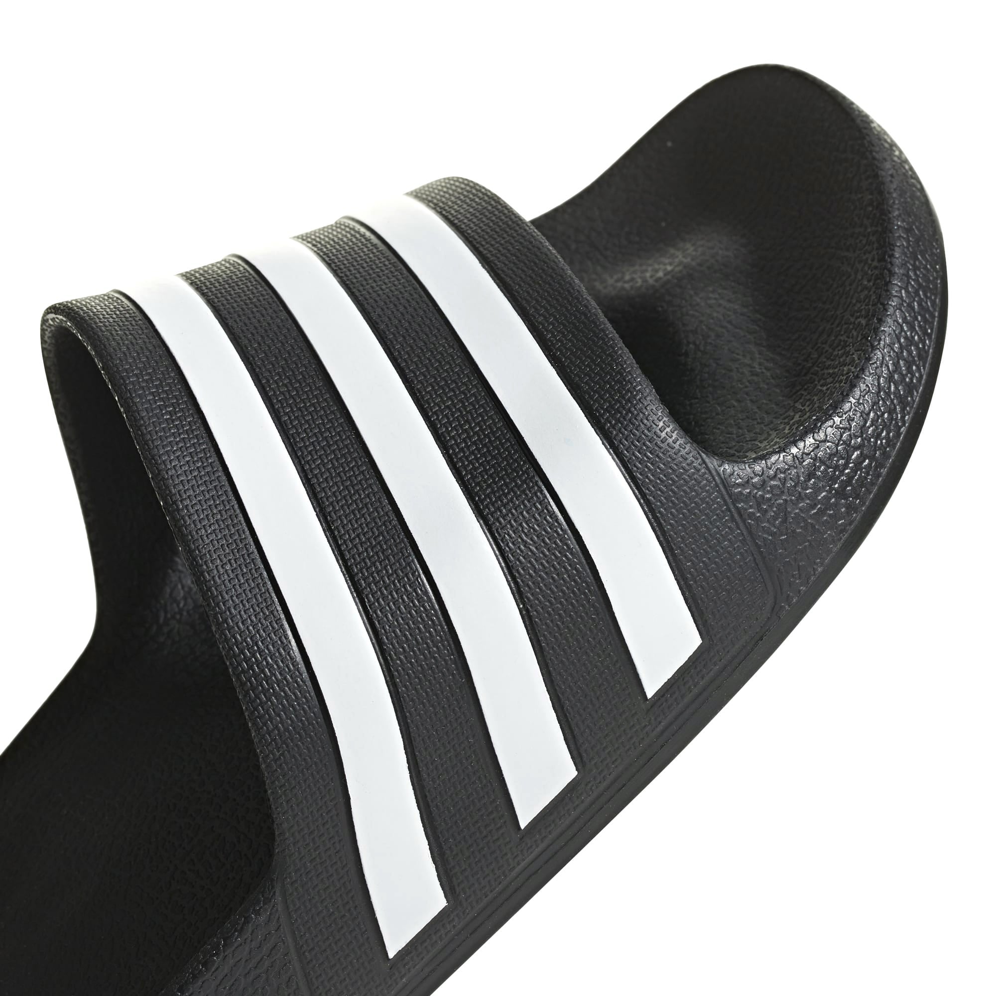 Adidas chaussons Adilette noir/blanc
