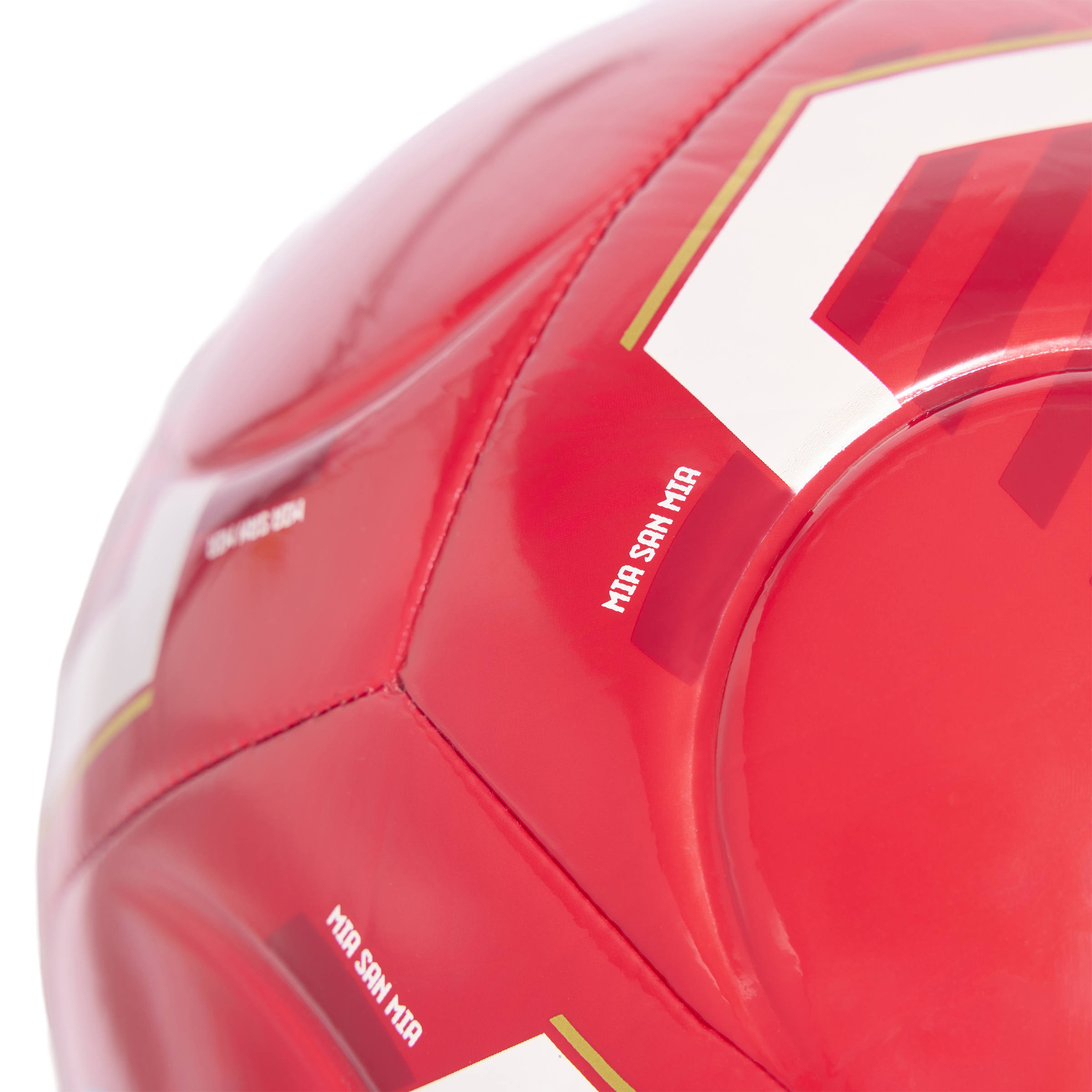 FC Bayern München bal Adidas CLB home rood