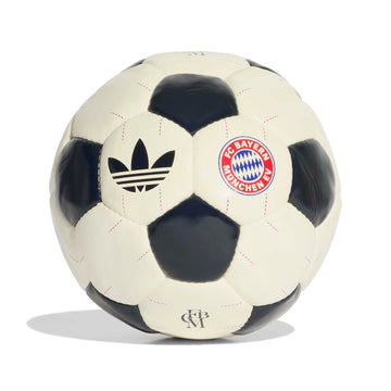 FC Bayern München bal Adidas away retro