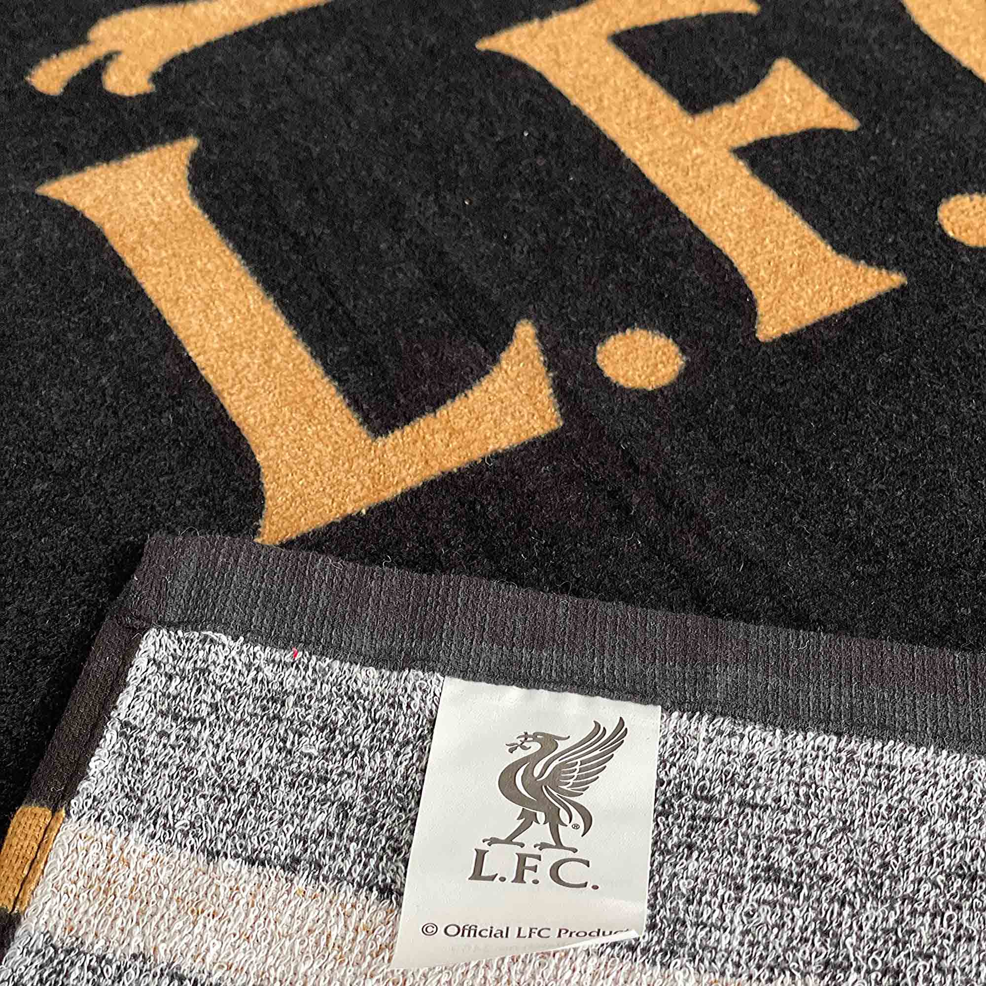 Liverpool handdoek YNWA zwart/goud 70 x 140 cm