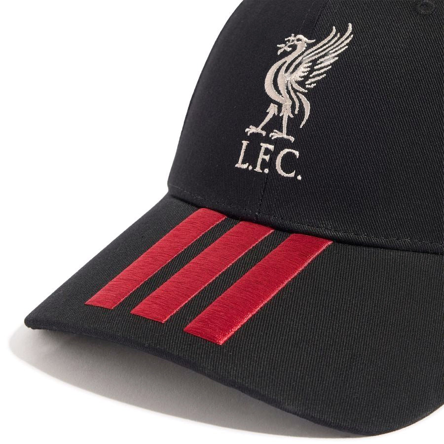 Liverpool pet Adidas 3 strepen zwart/rood