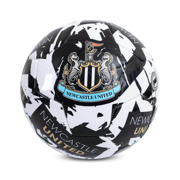 Newcastle United bal Graffiti