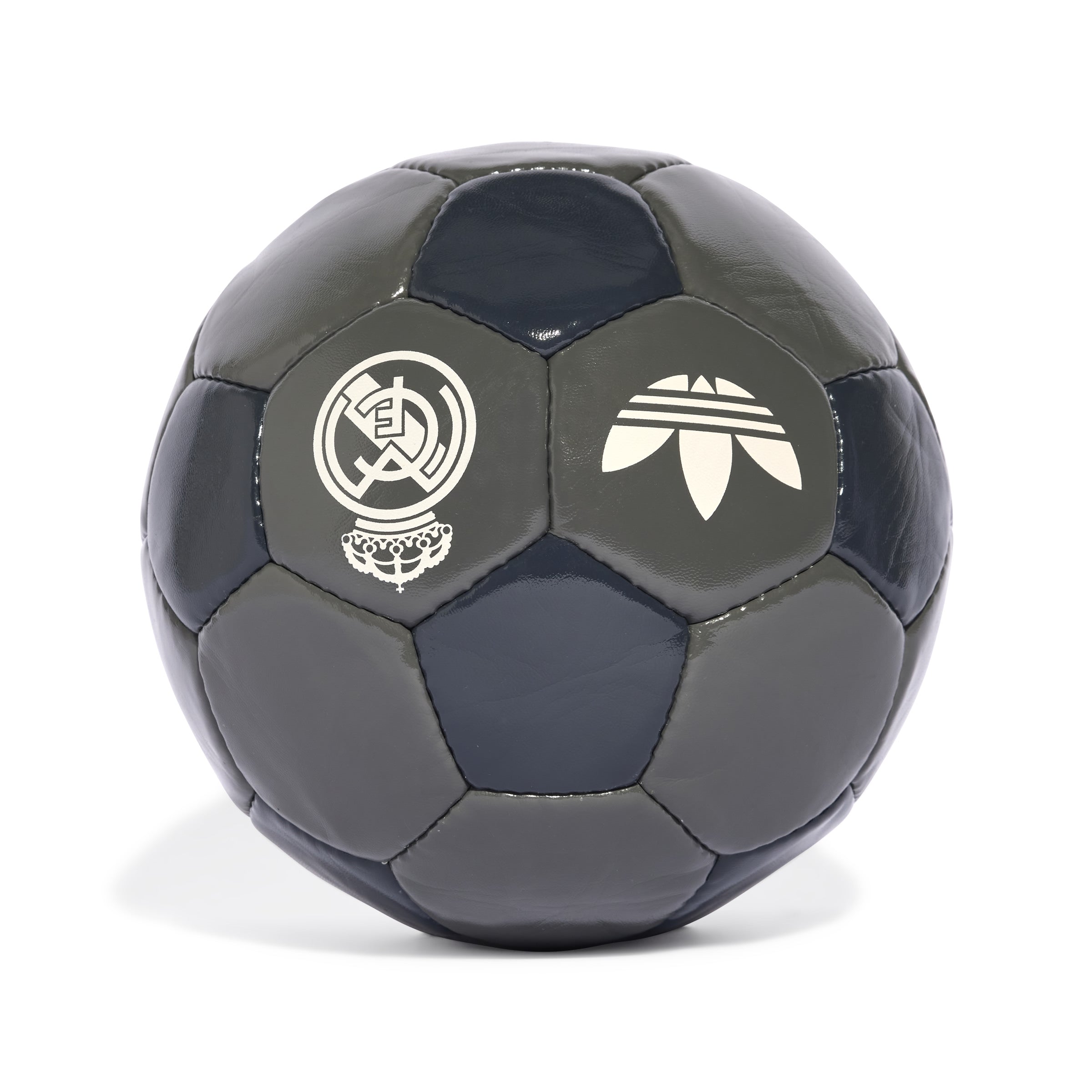 Juventus ball Adidas Club Home white