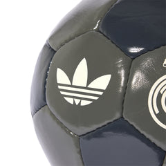 Juventus ball Adidas Club Home white